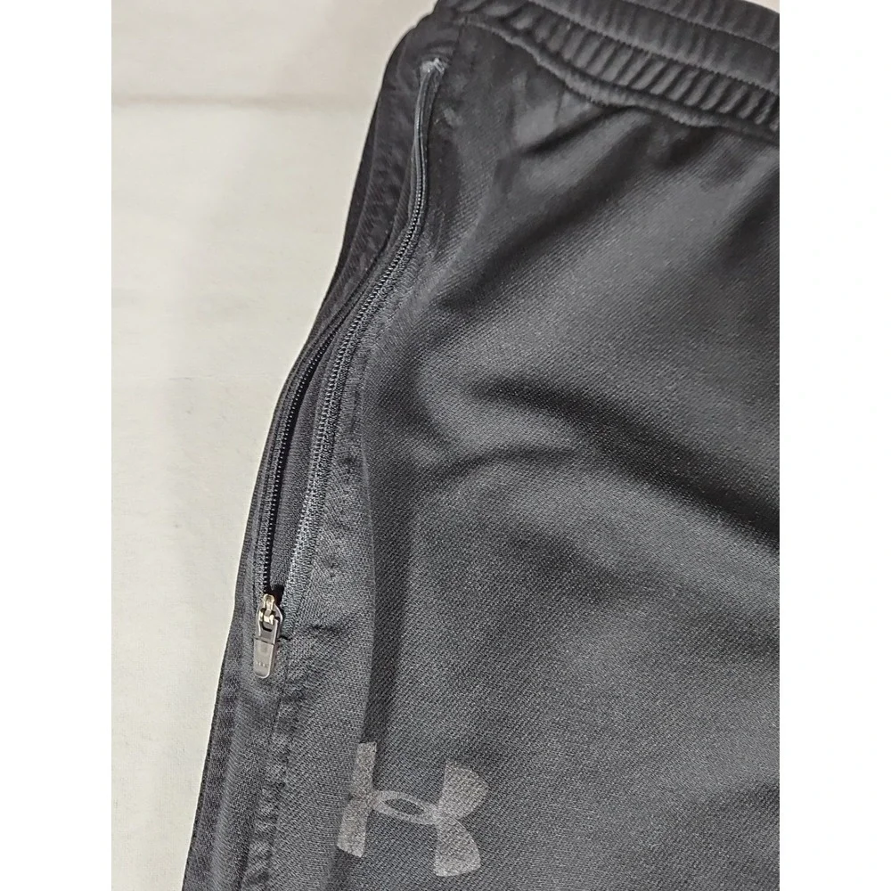 Under Armour Men's‎ Maverick Tapered Pants Loose Size Medium Black